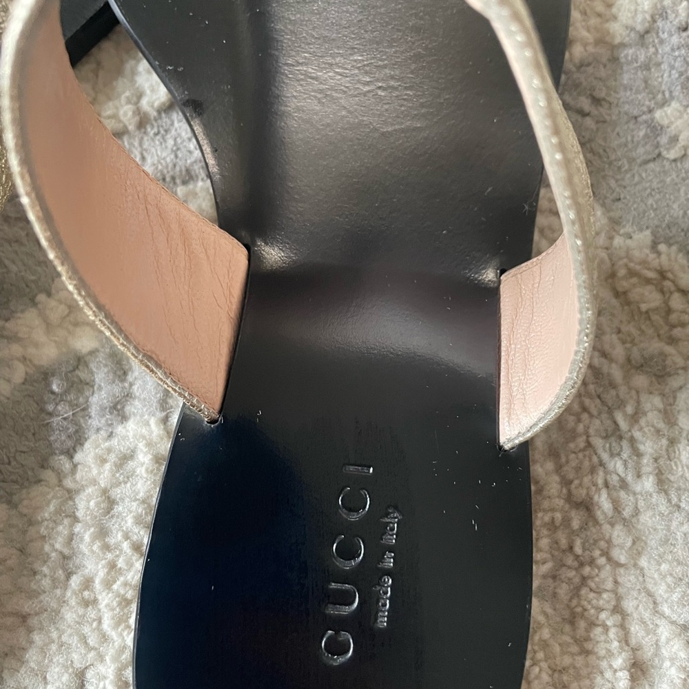 Gucci Metallic Gold Women's Sandals - Picture 3 of 7